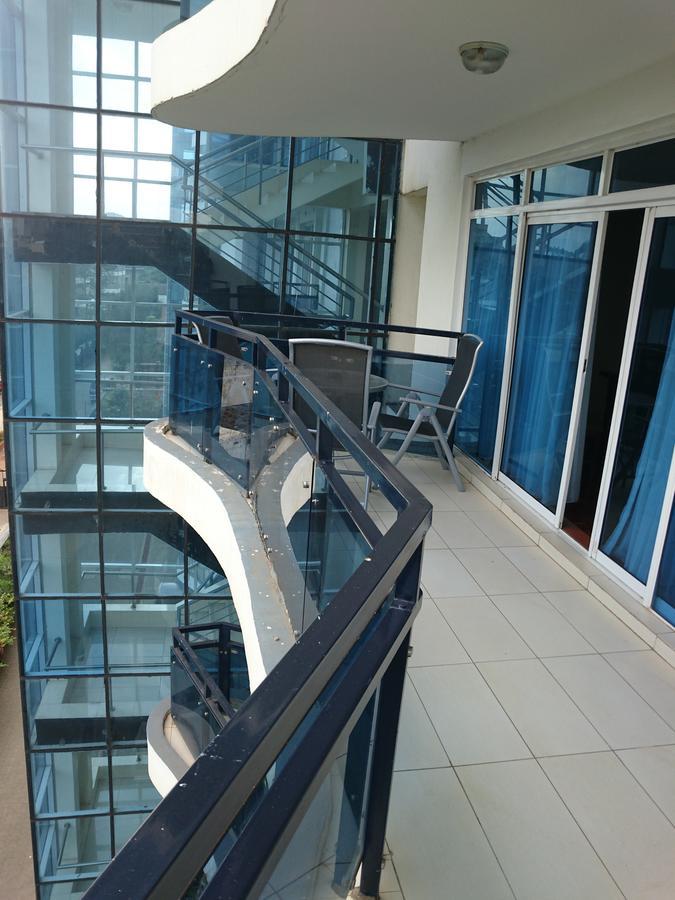 Yaya Brooks - Tomax Apartment Nairobi